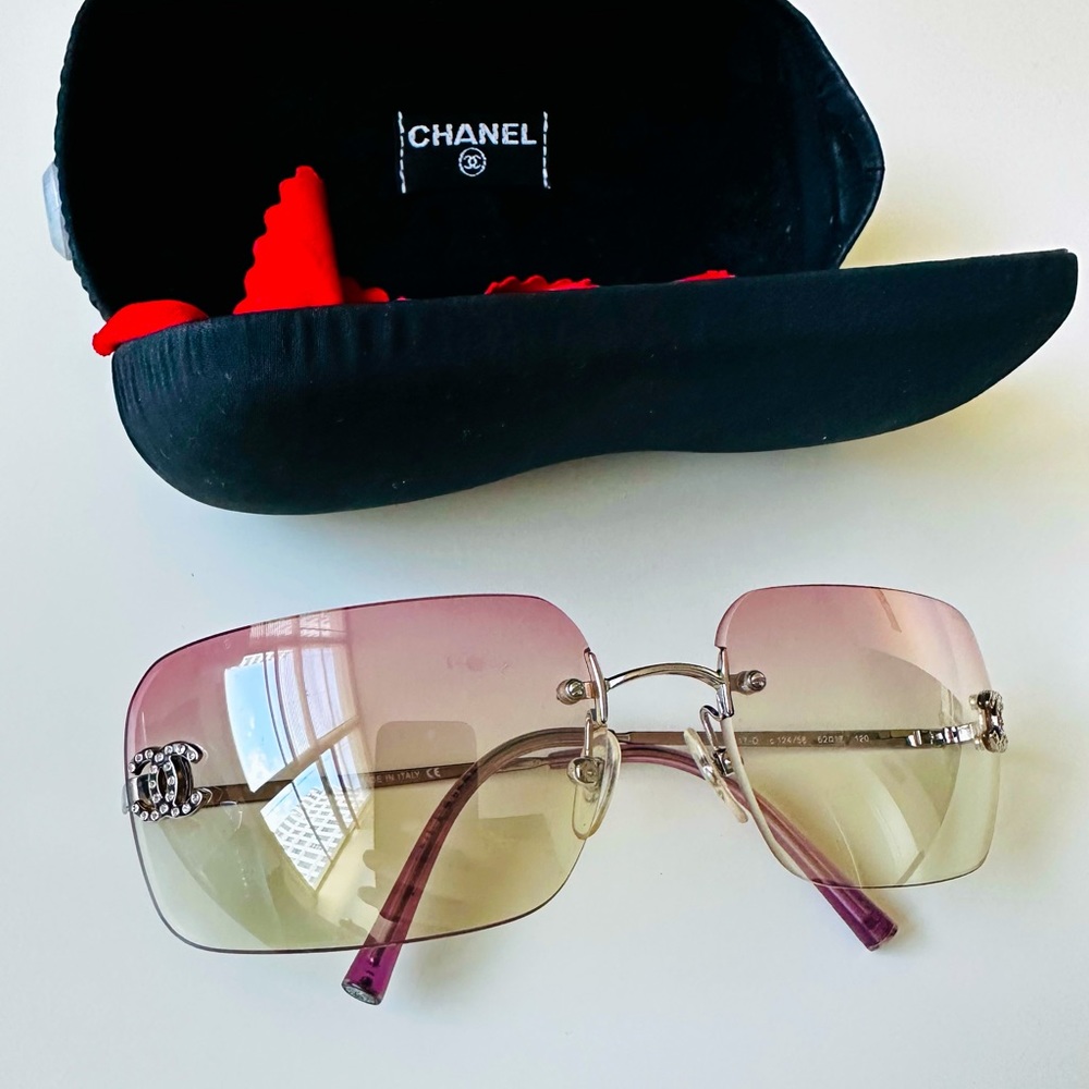 Like New💕CHANEL PERFECT CONDITION SWAROVSKI CRYSTAL VINTAGE SUNGLASSES - Picture 5 of 15